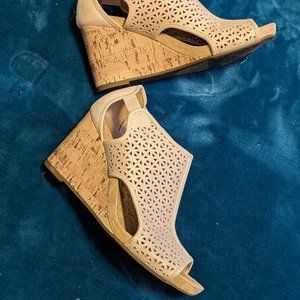 Hush Puppy Peep Toe Cork Wedge Sandals in Blush Pink